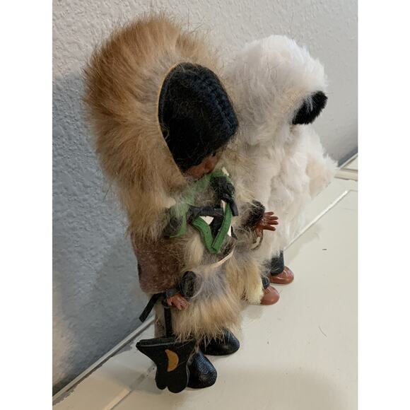Vtg Native American Eskimo Couple Sleepy Eyes Dolls W Leather Tools Fur Lot Of 2 - Picture 5 of 7